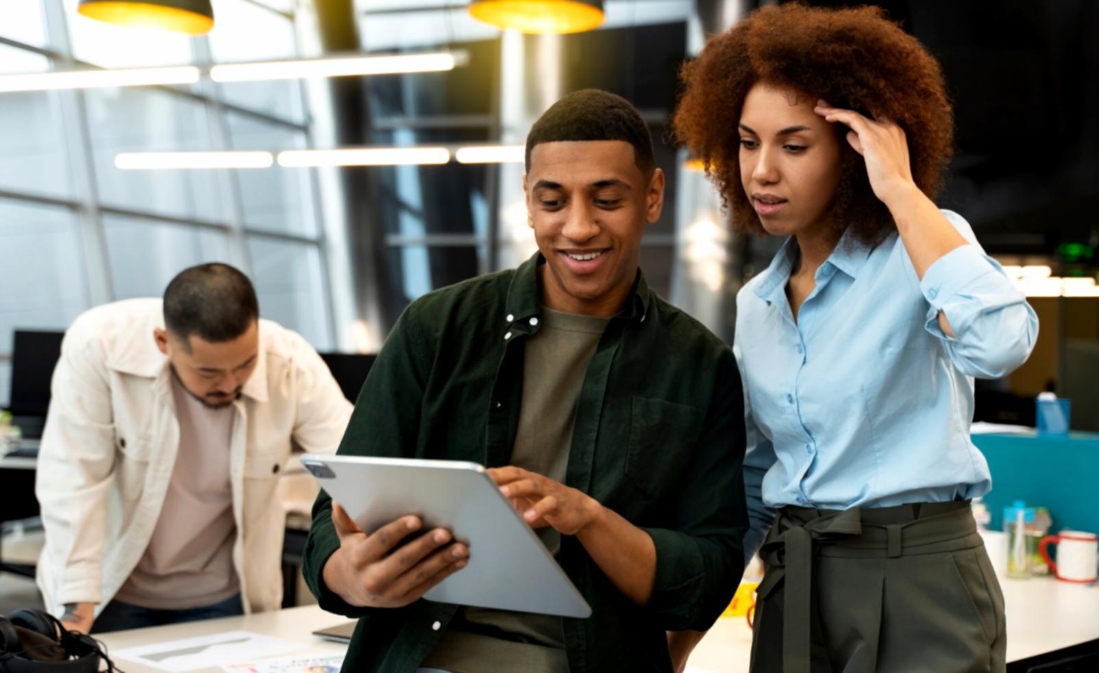 Студенти практикують каліграфію